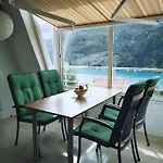 Large & Spacious With Fantastic Views Mokošica
