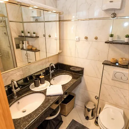 Apartment Large & Spacious With Fantastic Views Mokosica