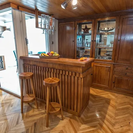 Large & Spacious With Fantastic Views Daire