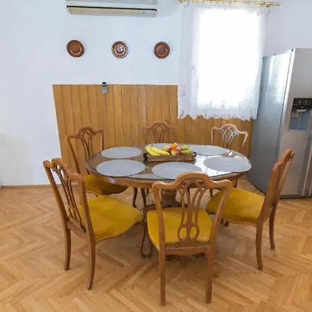 Large & Spacious With Fantastic Views Apartman *