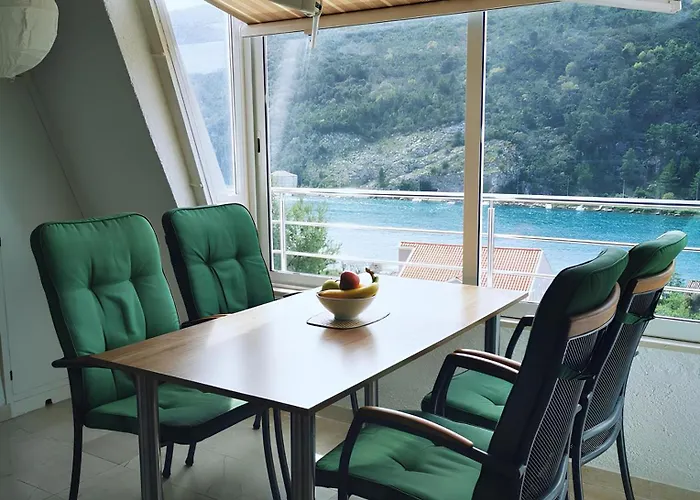 Large & Spacious With Fantastic Views Mokošica